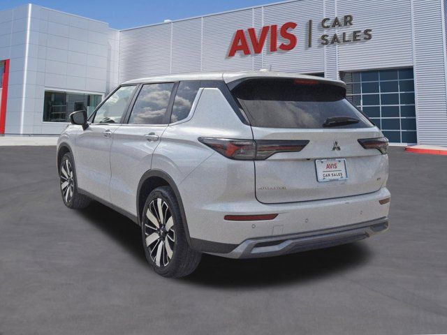 Thumbnail: 2025 Mitsubishi Outlander - 10