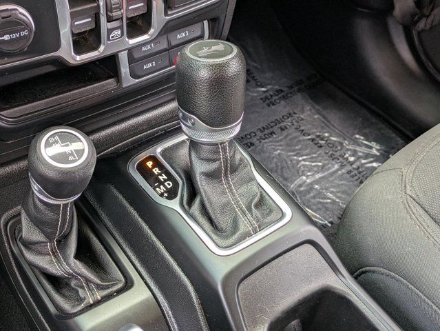 2023 Jeep Wrangler 4-Door Sahara - Photo 18