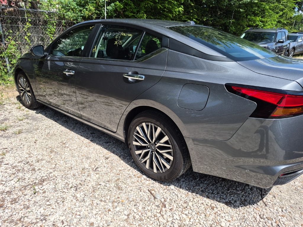 Thumbnail: 2025 Nissan Altima - 2