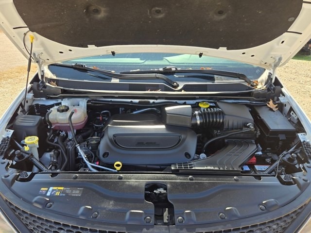 Thumbnail: 2023 Chrysler Voyager - 31