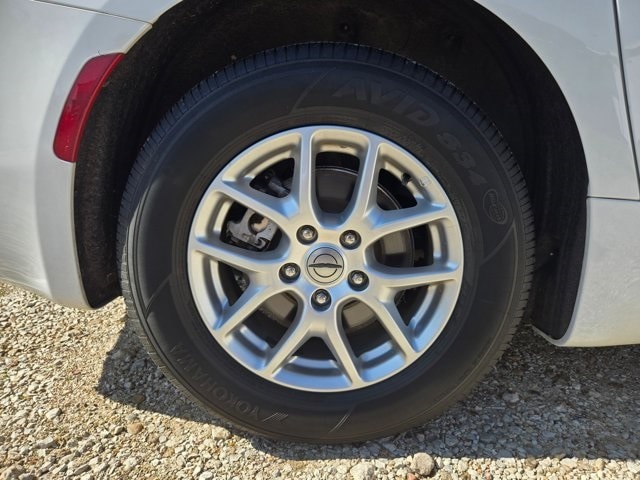 Thumbnail: 2023 Chrysler Voyager - 32