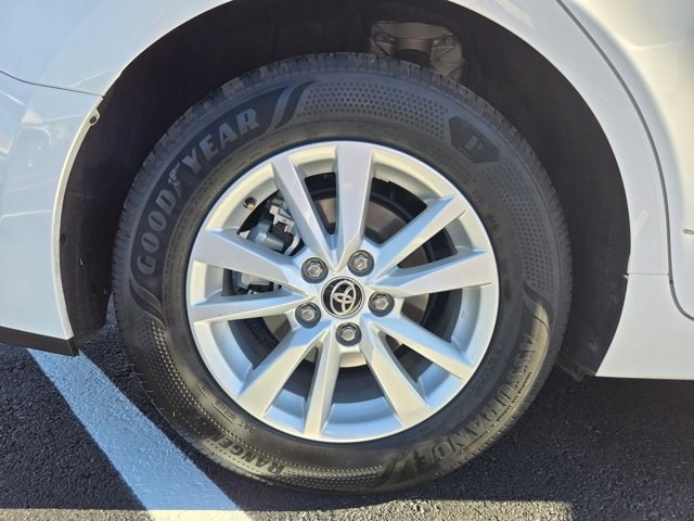 Thumbnail: 2025 Toyota Camry - 32