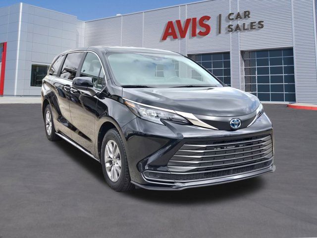 Thumbnail: 2025 Toyota Sienna - 3