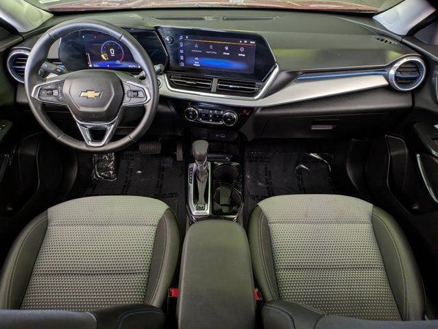 Thumbnail: 2025 Chevrolet Trax - 25