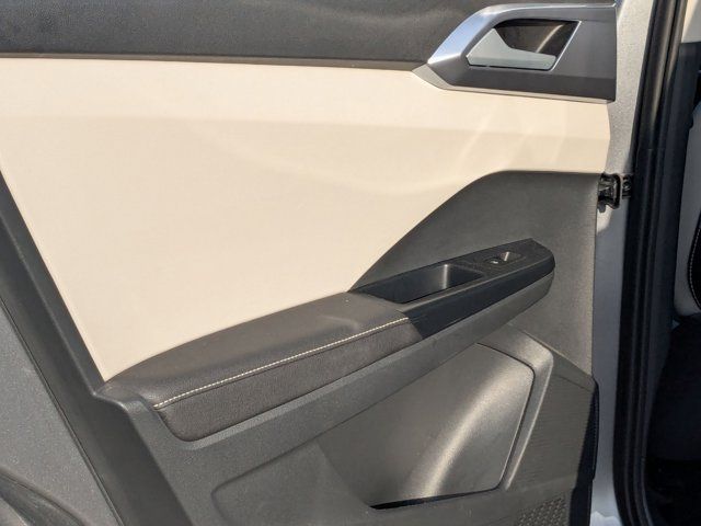 Thumbnail: 2025 Volkswagen Taos - 22