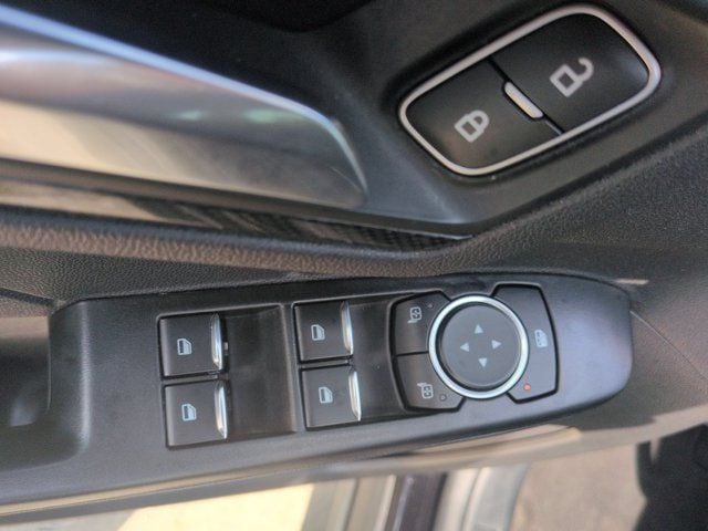 2025 Ford Escape ST-Line - Photo 13
