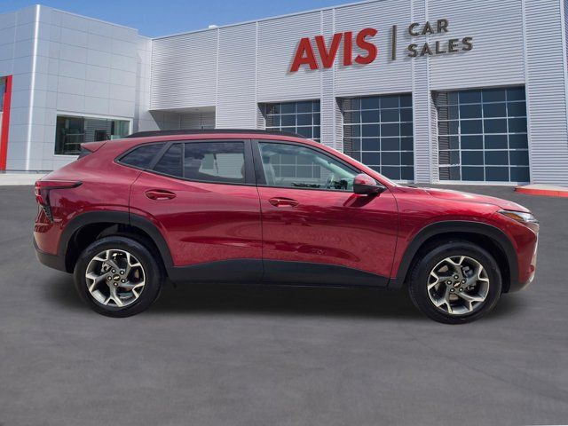 Thumbnail: 2025 Chevrolet Trax - 5