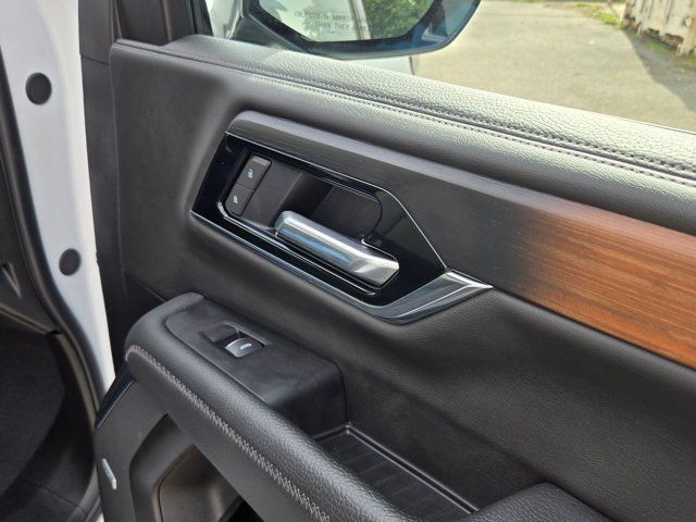 Thumbnail: 2025 GMC Yukon XL - 27