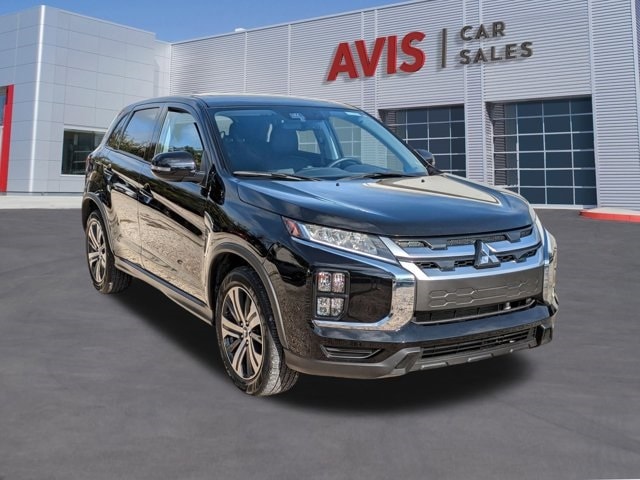 Thumbnail: 2024 Mitsubishi Outlander - 3