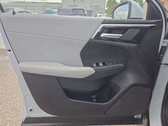 Thumbnail: 2025 Mitsubishi Outlander - 13