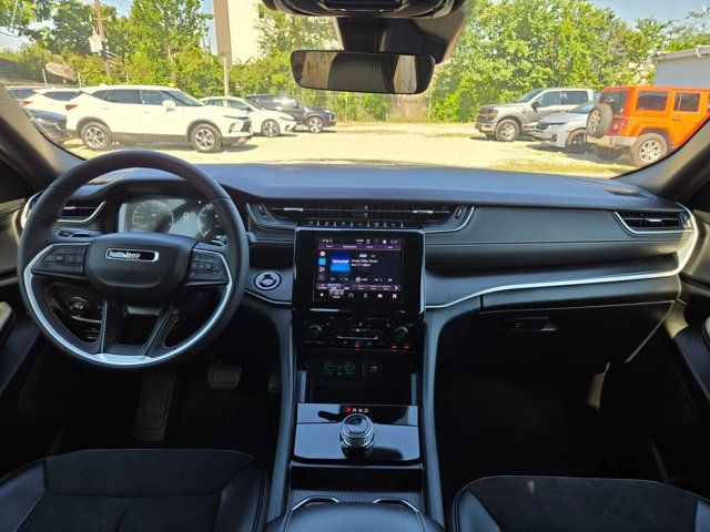 Thumbnail: 2025 Jeep Grand Cherokee - 24