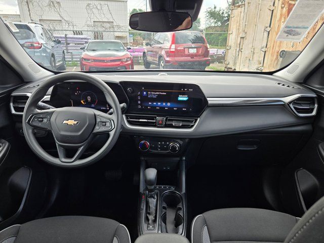 Thumbnail: 2025 Chevrolet TrailBlazer - 24