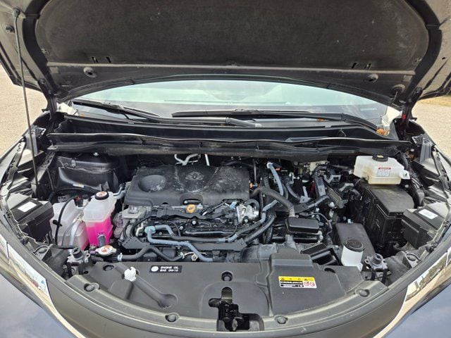 Thumbnail: 2025 Toyota Sienna - 26