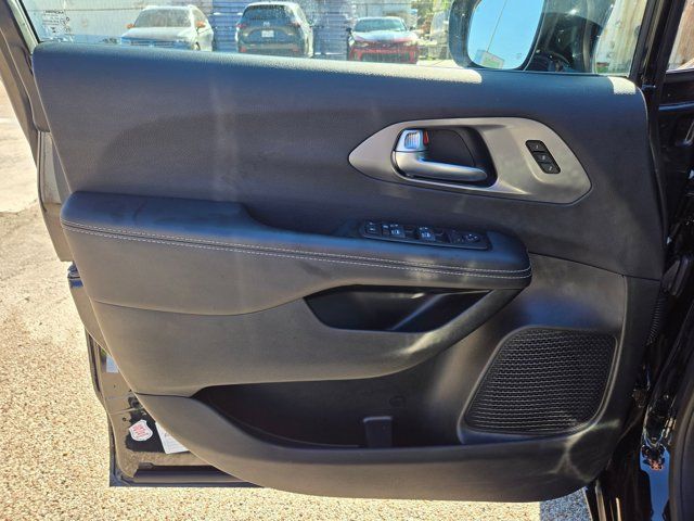 Thumbnail: 2025 Chrysler Pacifica - 13