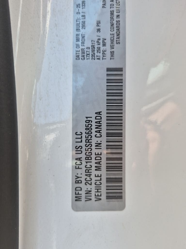 Thumbnail: 2025 Chrysler Pacifica - 8