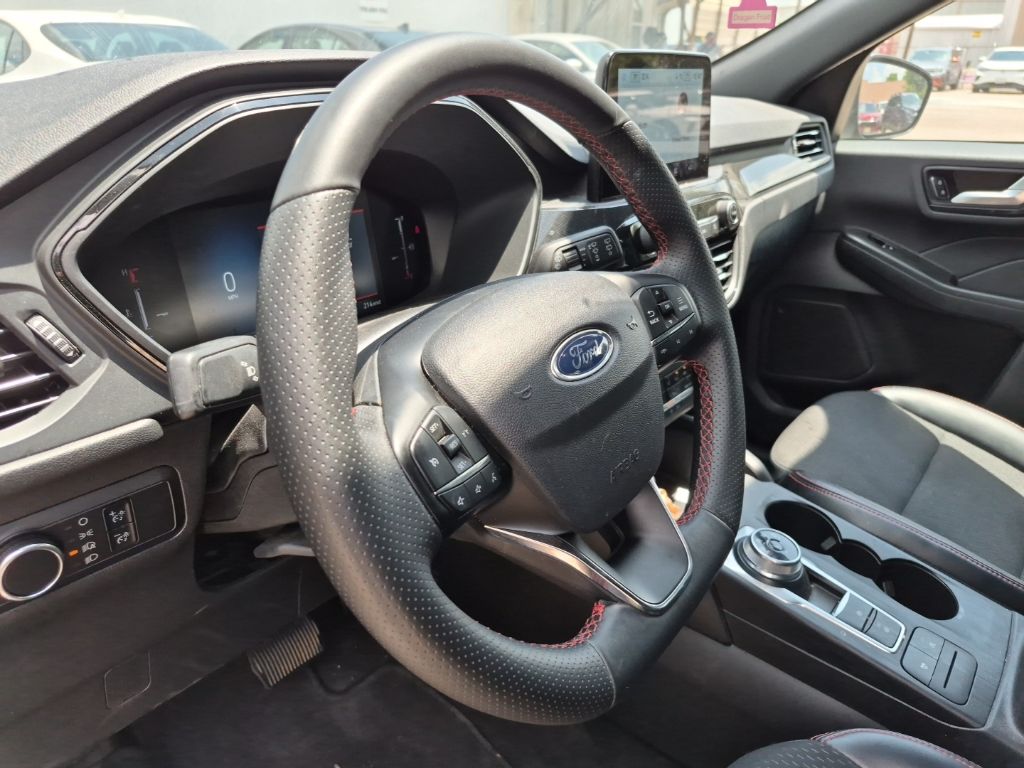 Thumbnail: 2025 Ford Escape - 9