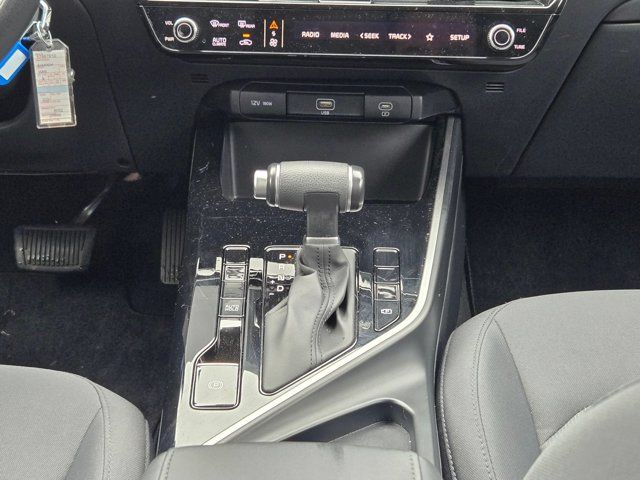 Thumbnail: 2025 Kia Niro - 17
