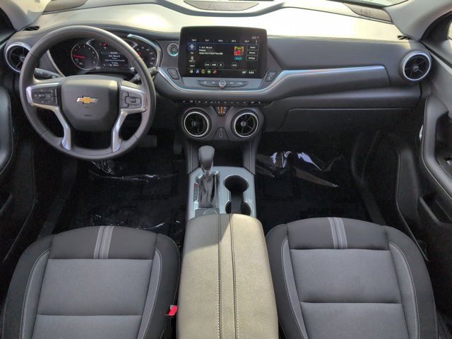 Thumbnail: 2025 Chevrolet Blazer - 25