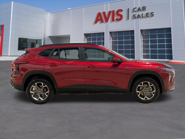 Thumbnail: 2025 Chevrolet Trax - 5