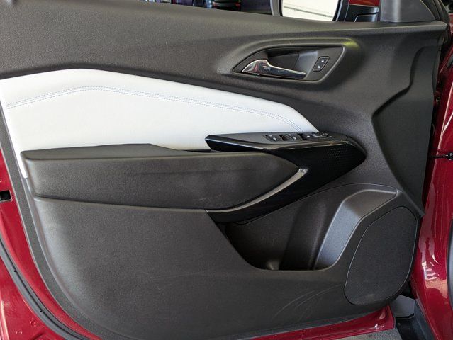 Thumbnail: 2025 Chevrolet Trax - 11