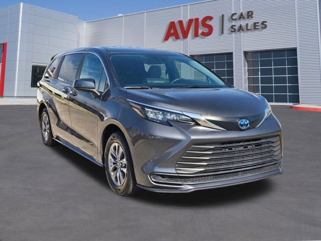 Thumbnail: 2025 Toyota Sienna - 3