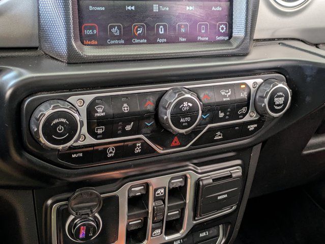 Thumbnail: 2022 Jeep Wrangler - 17