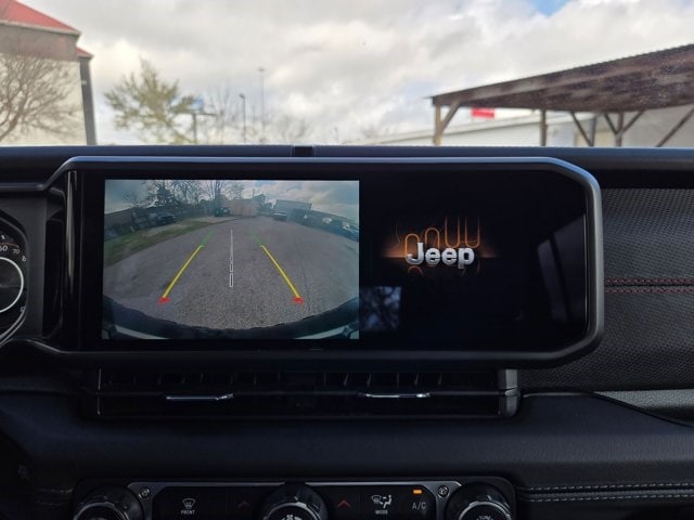 Thumbnail: 2025 Jeep Wrangler - 18