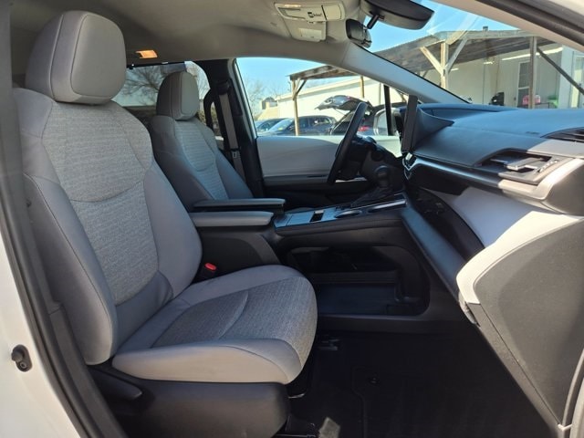 Thumbnail: 2025 Toyota Sienna - 29