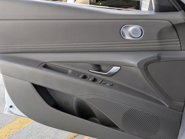Thumbnail: 2025 Hyundai Elantra - 11