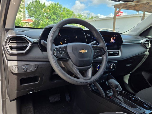 Thumbnail: 2025 Chevrolet TrailBlazer - 15