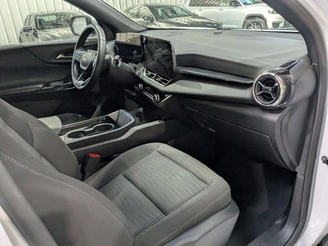 Thumbnail: 2025 Chevrolet Equinox - 32