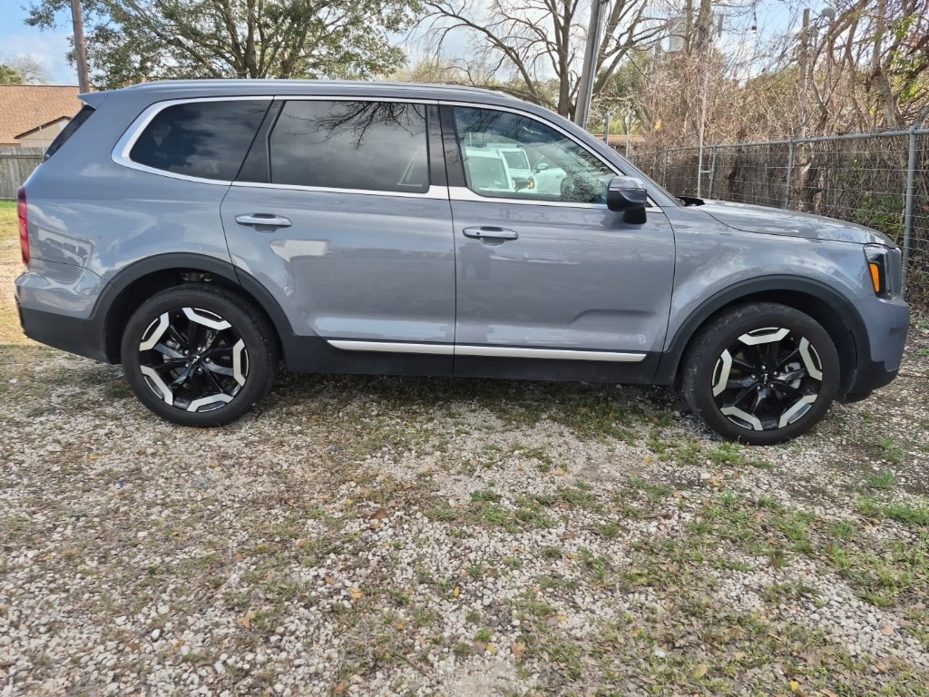 Certified 2025 Kia Telluride S SUV