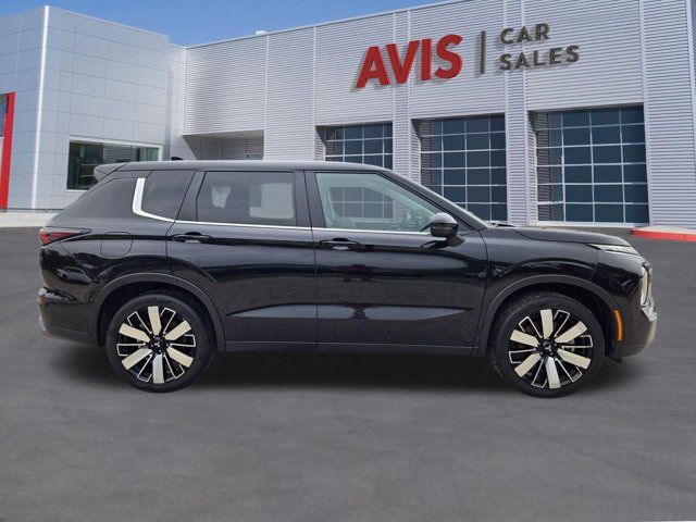 Thumbnail: 2025 Mitsubishi Outlander - 5