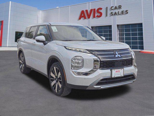 Thumbnail: 2025 Mitsubishi Outlander - 3