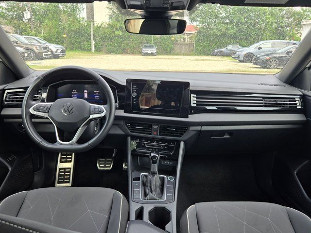 Thumbnail: 2025 Volkswagen Jetta - 24