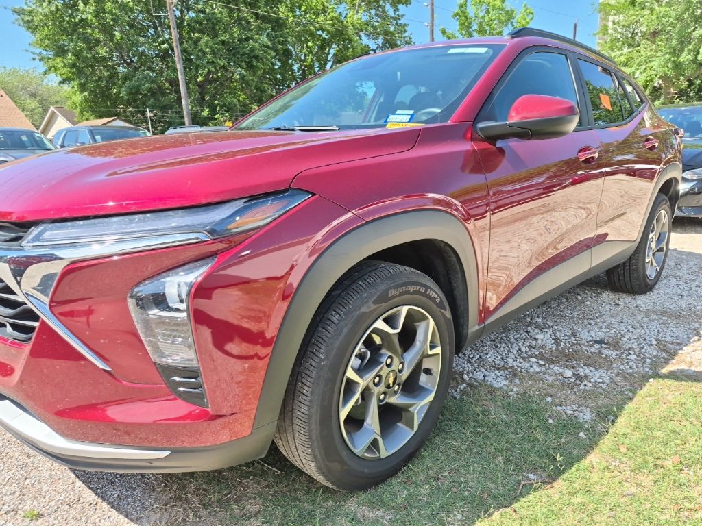 Thumbnail: 2025 Chevrolet Trax - 1