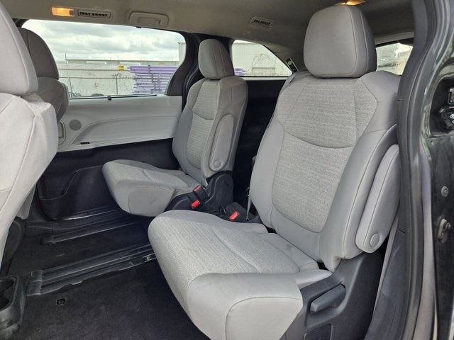 Thumbnail: 2025 Toyota Sienna - 23