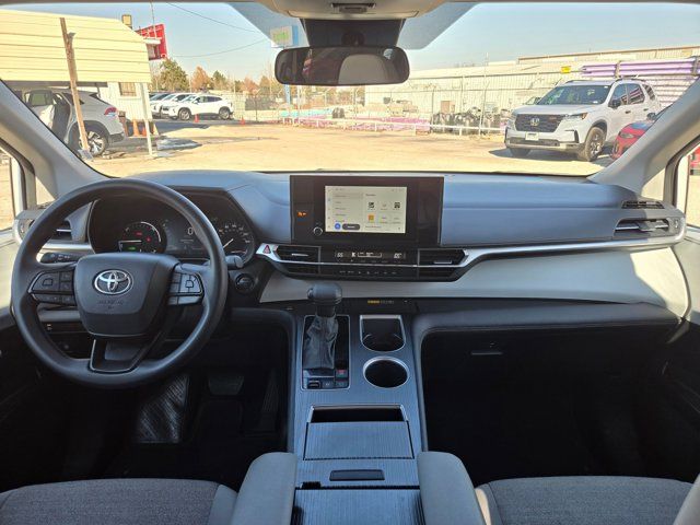 Thumbnail: 2025 Toyota Sienna - 24