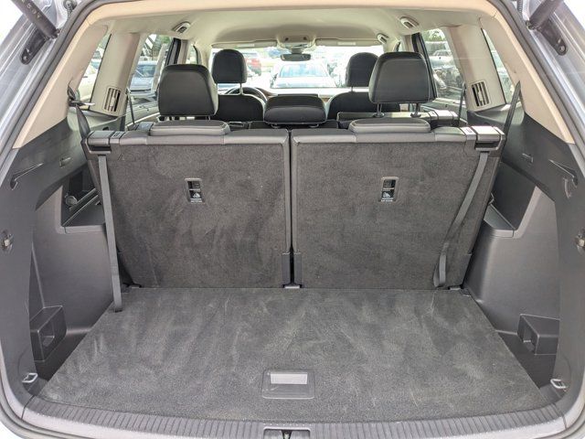 2025 Volkswagen Atlas SE w/Tech - Photo 28