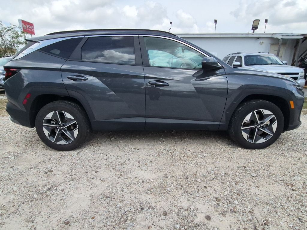 Thumbnail: 2025 Hyundai Tucson - 3