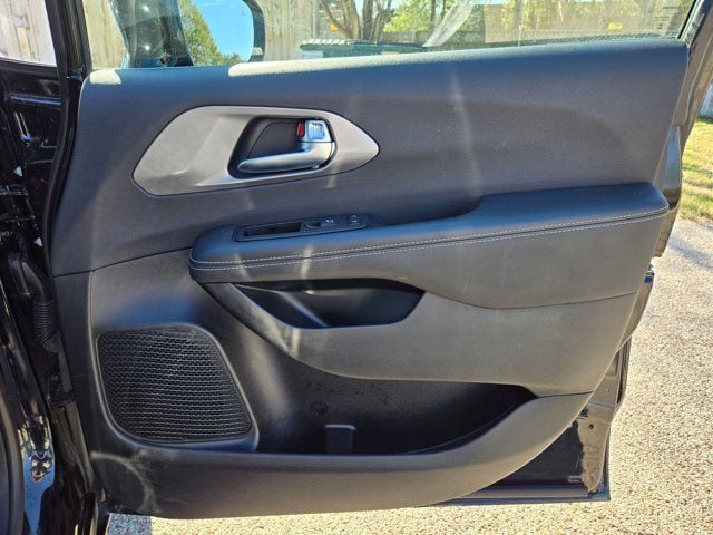 Thumbnail: 2025 Chrysler Pacifica - 27