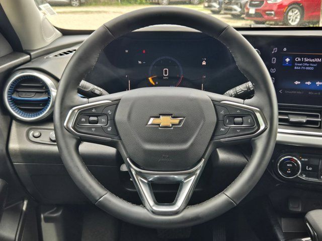 Thumbnail: 2025 Chevrolet Trax - 22