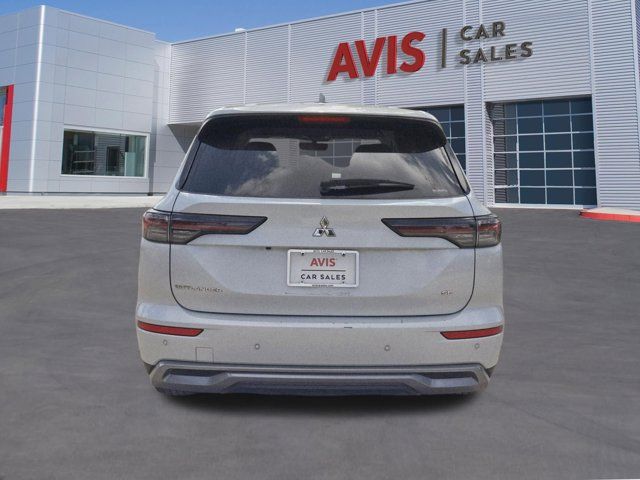 Thumbnail: 2025 Mitsubishi Outlander - 9