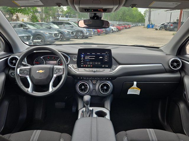 Thumbnail: 2025 Chevrolet Blazer - 24