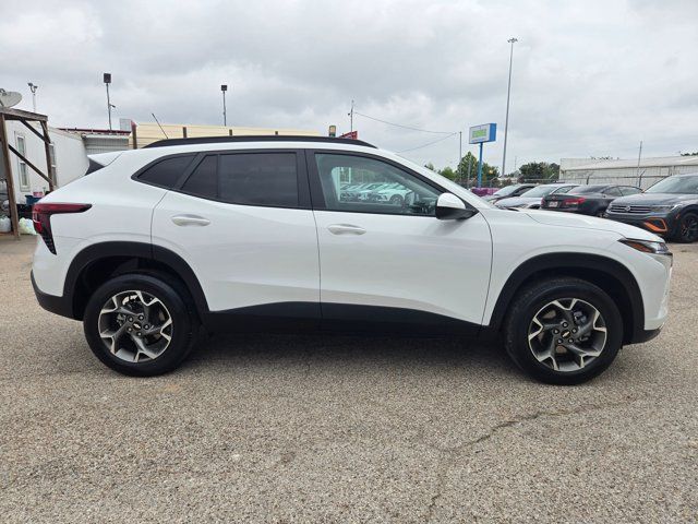 Thumbnail: 2025 Chevrolet Trax - 4