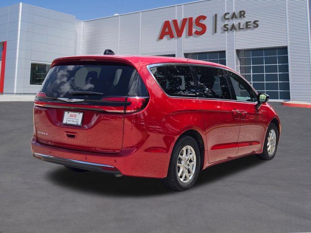 Thumbnail: 2025 Chrysler Pacifica - 6