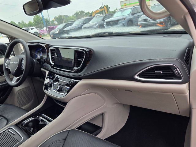 Thumbnail: 2024 Chrysler Pacifica - 31
