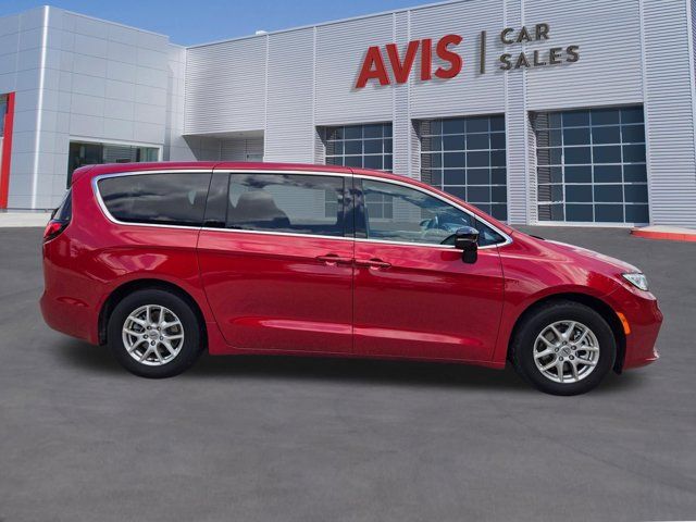 Thumbnail: 2025 Chrysler Pacifica - 5
