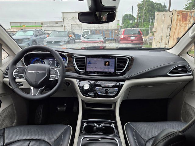 Thumbnail: 2024 Chrysler Pacifica - 25