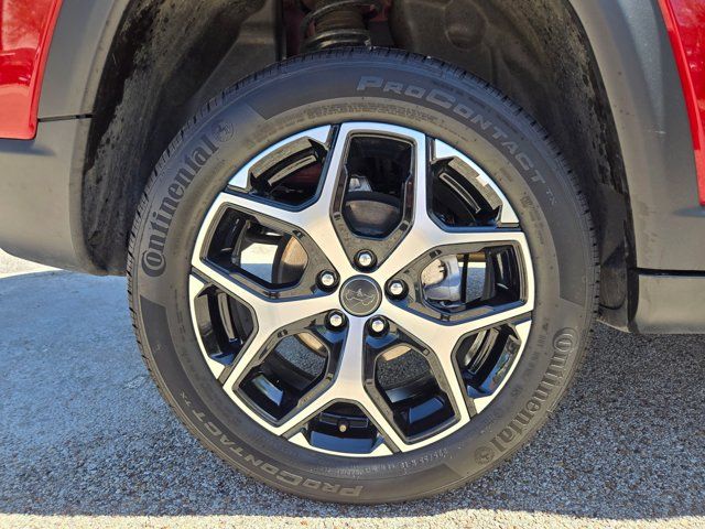 Thumbnail: 2025 Jeep Compass - 32